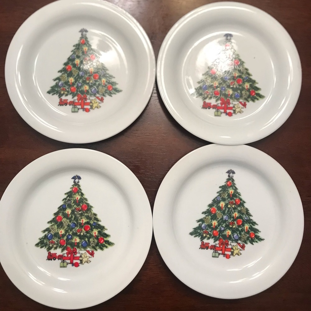 Set of 4 Small Christmas Plates